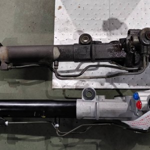 パワーステアリング・フルード漏れ修理のサムネイル