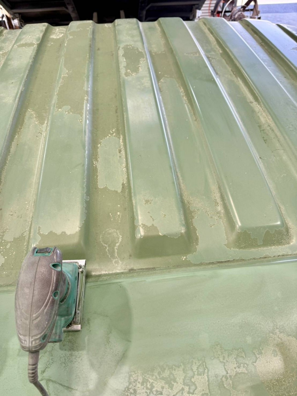 クリア剥げによるルーフ塗装のサムネイル